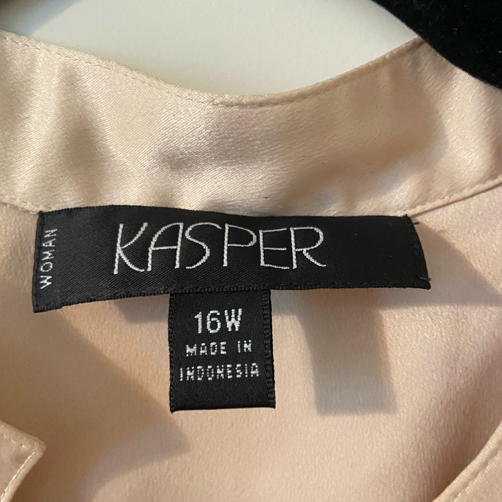 Kasper Ivory blouse - Picture 2 of 2